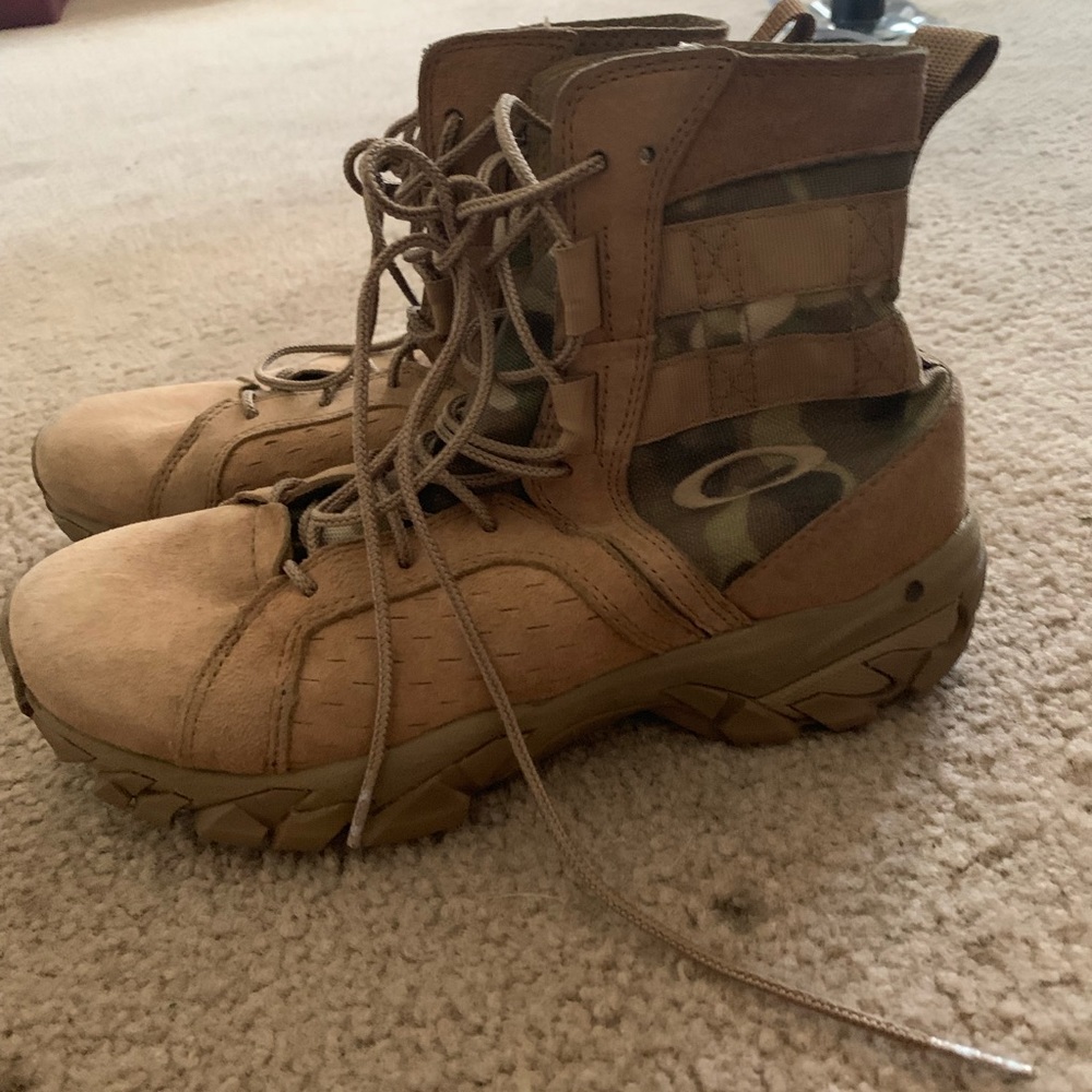 Oakley hiking shoes